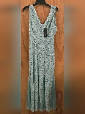 LOVELY GRACE DRESS FOR ALL OCCASIONS